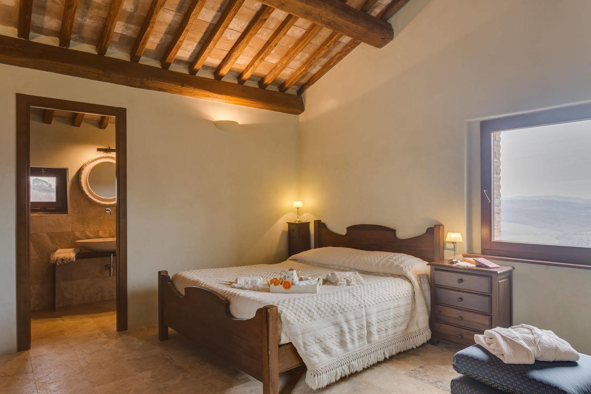Agriturismo Le Canterie Radicondoli Exterior foto